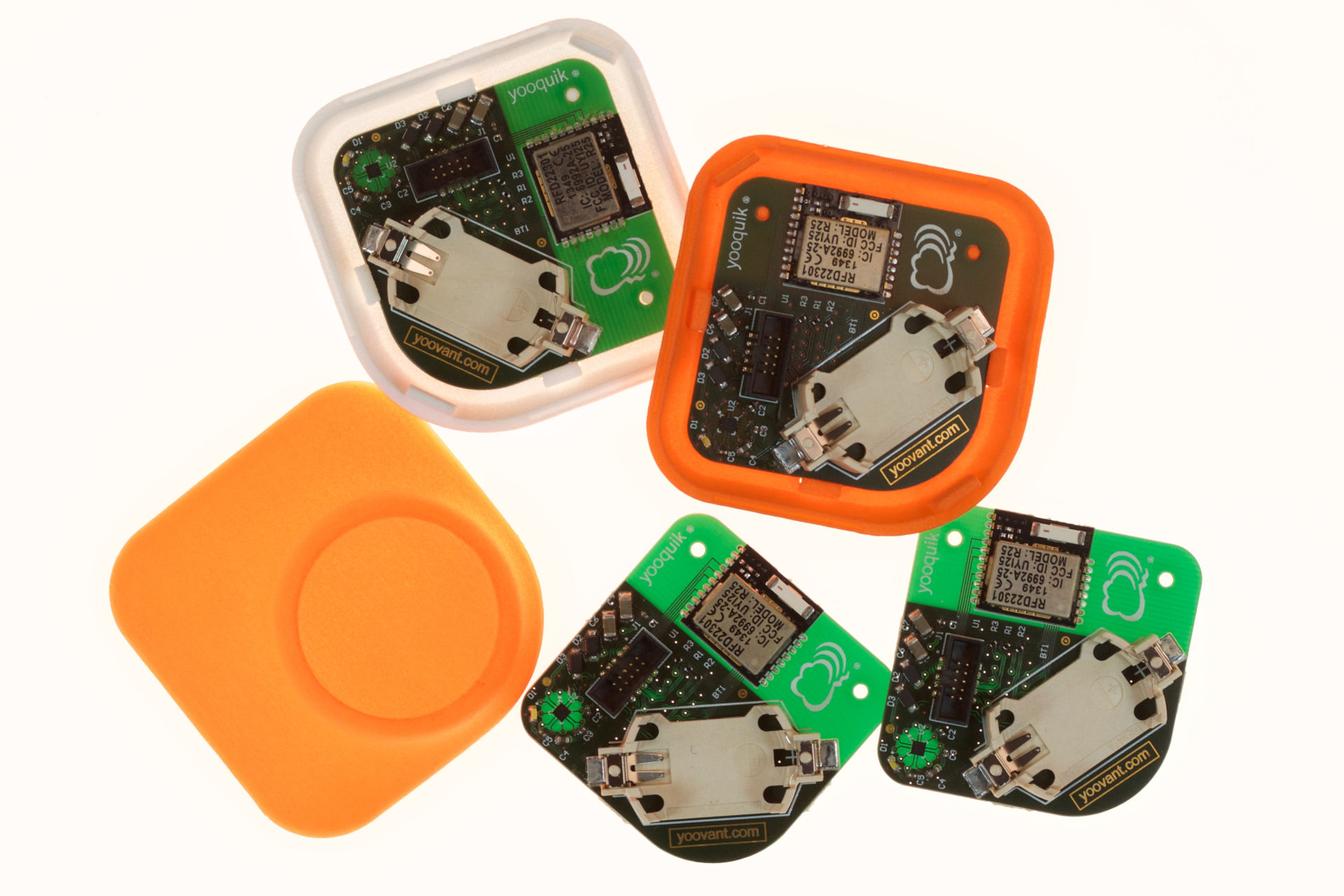 Sensori Yooquik: PCB e involucri in bianco e arancione